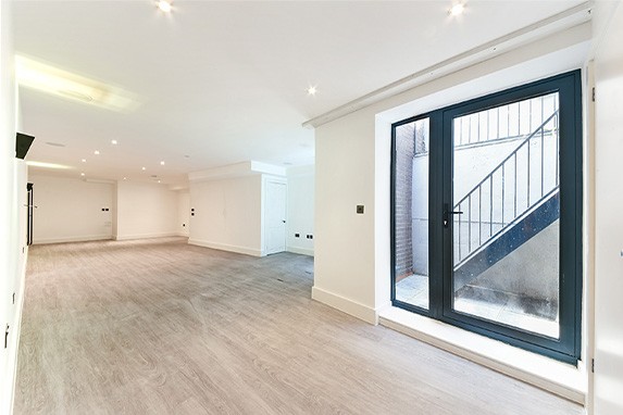 Whitechapel High End 5